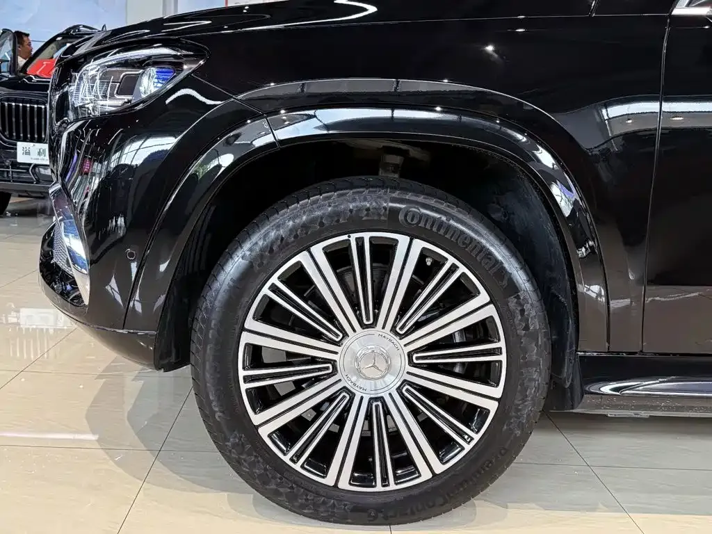 Mercedes-Benz GLS — фото 8