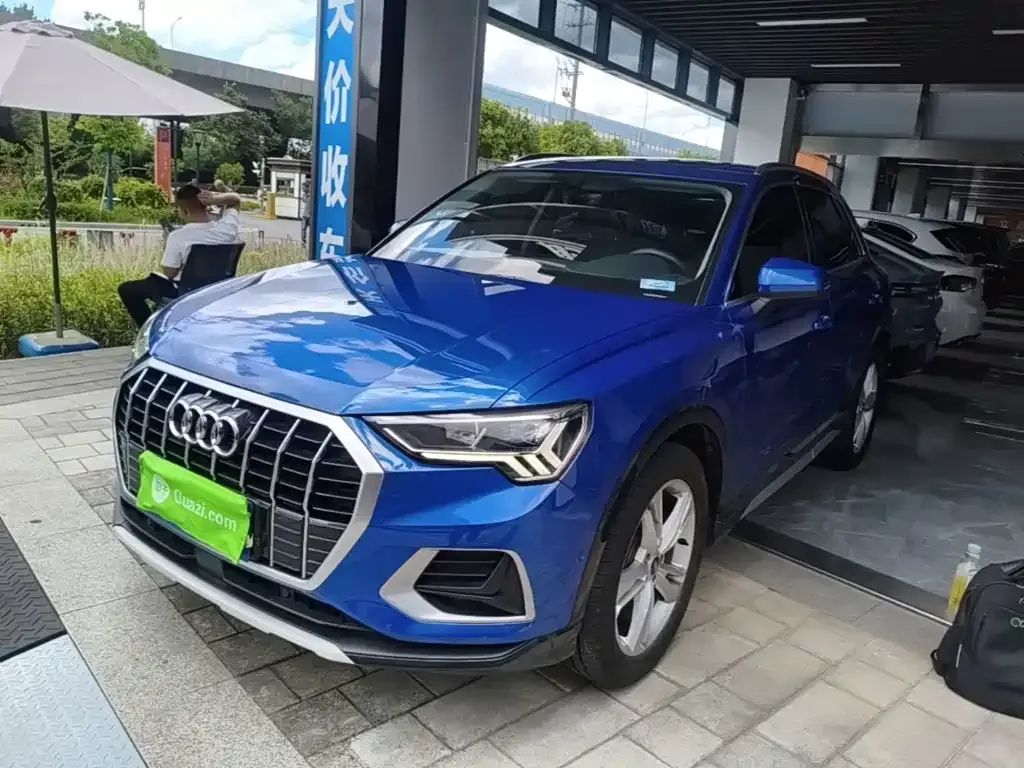 Audi Q3 — фото 1