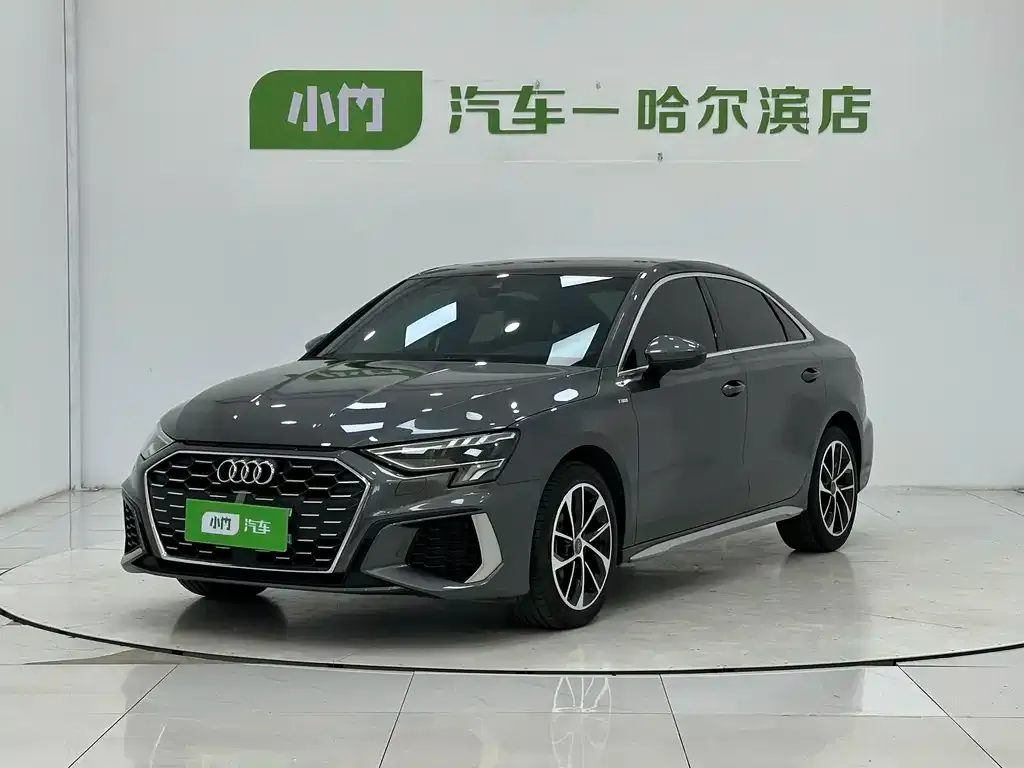 Audi A3 — фото 1