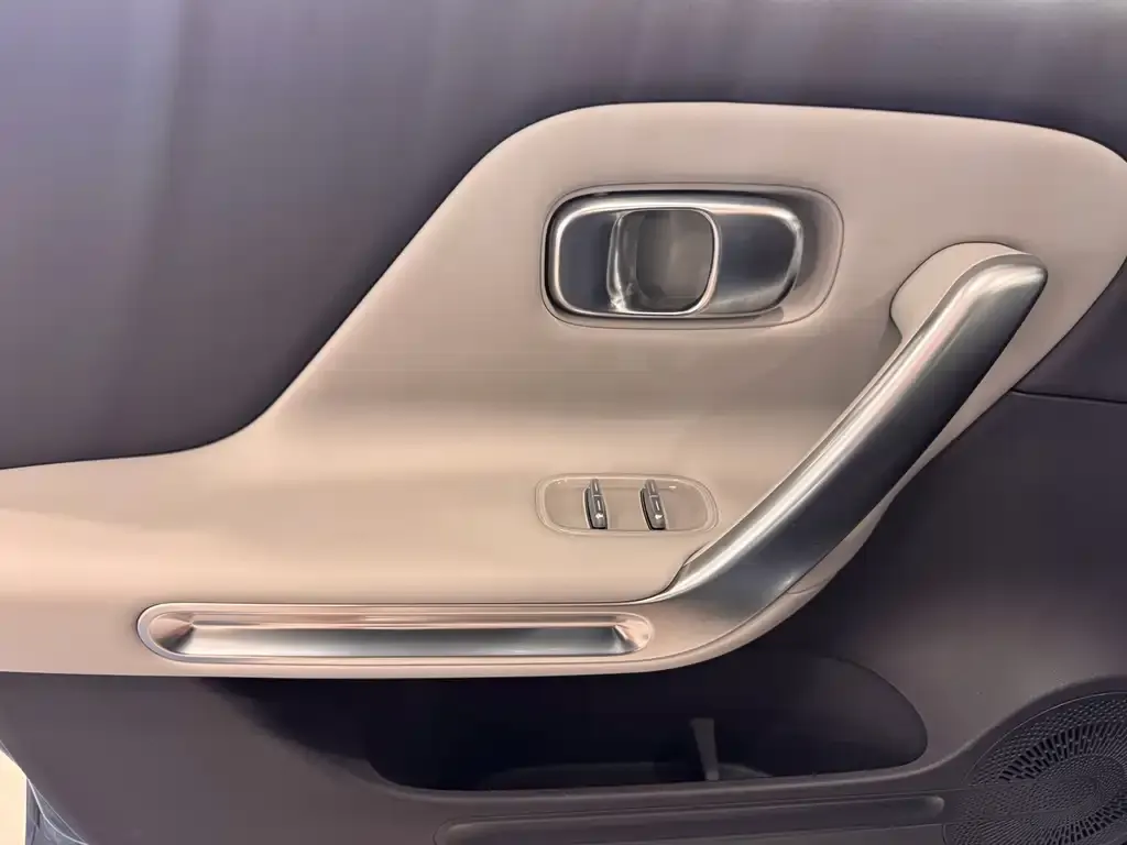 Leapmotor Leapmotor B01 — фото 2