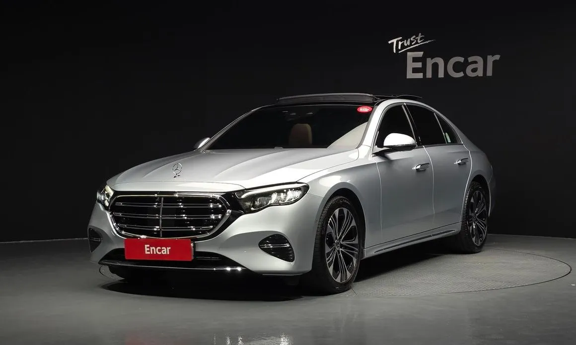 Mercedes-Benz E-Class — фото 1