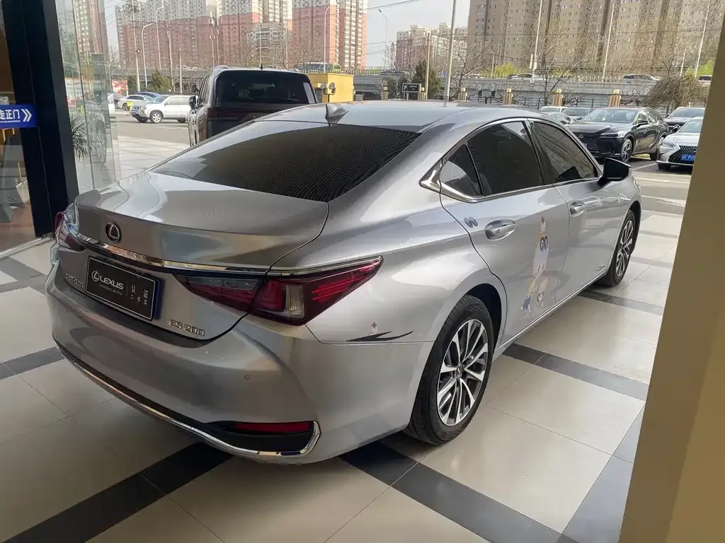 Lexus ES — фото 2
