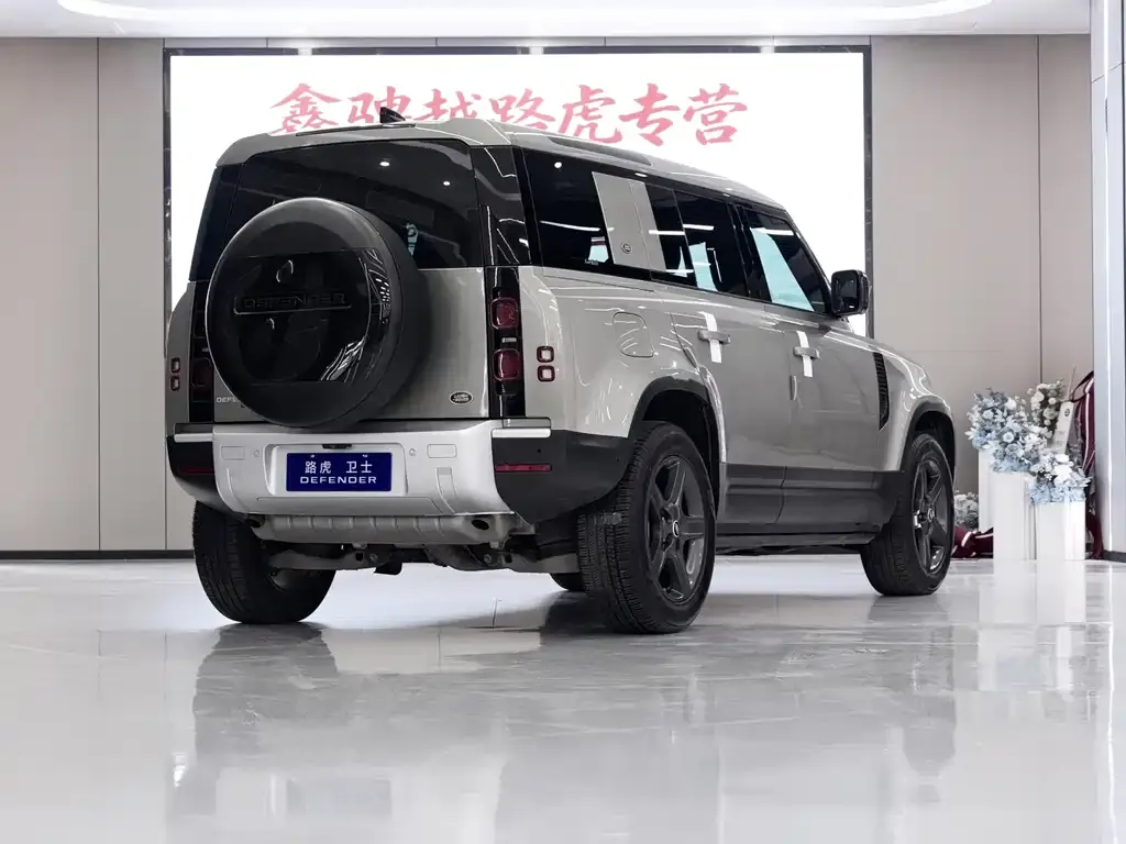 Land Rover Defender — фото 3