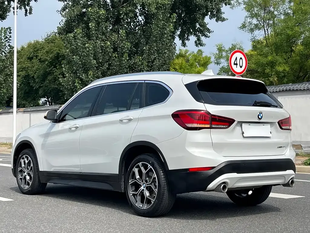 BMW X1 — фото 10
