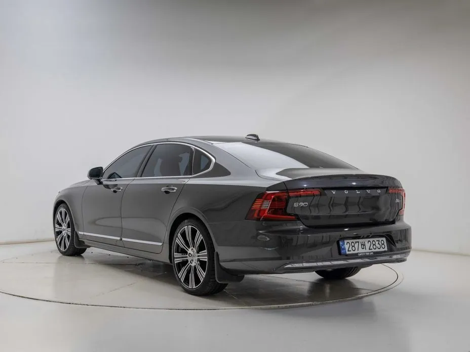 Volvo S90 — фото 6