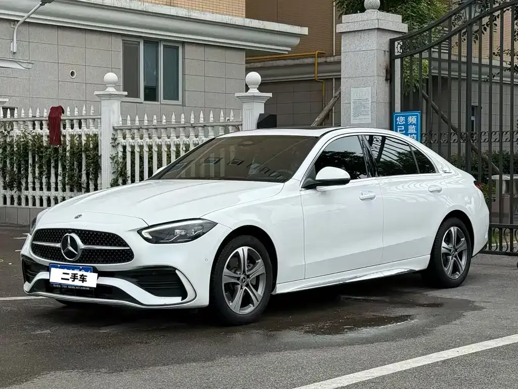 Mercedes-Benz C-Class — фото 1
