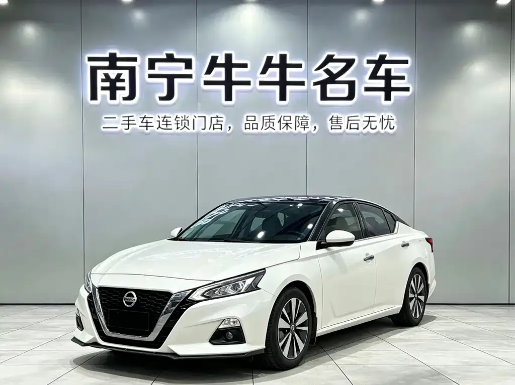 Nissan Teana — фото 1