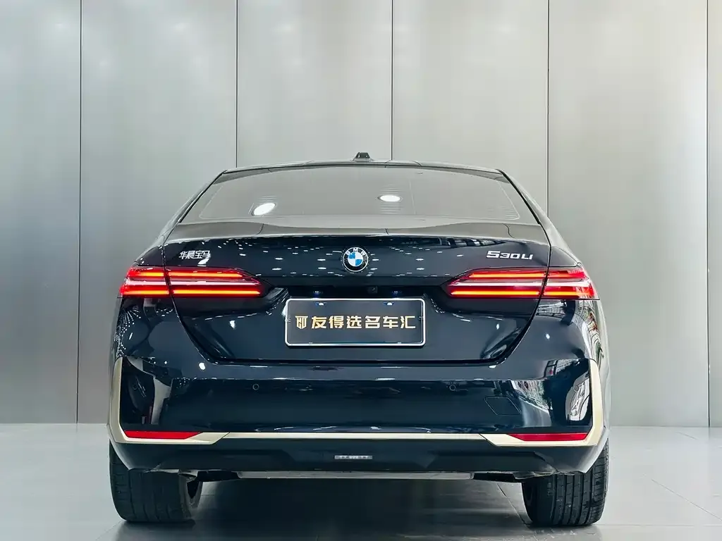 BMW 5 Series — фото 2