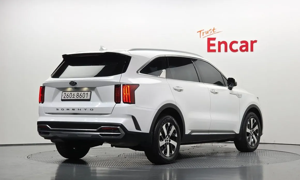 Kia Sorento — фото 4