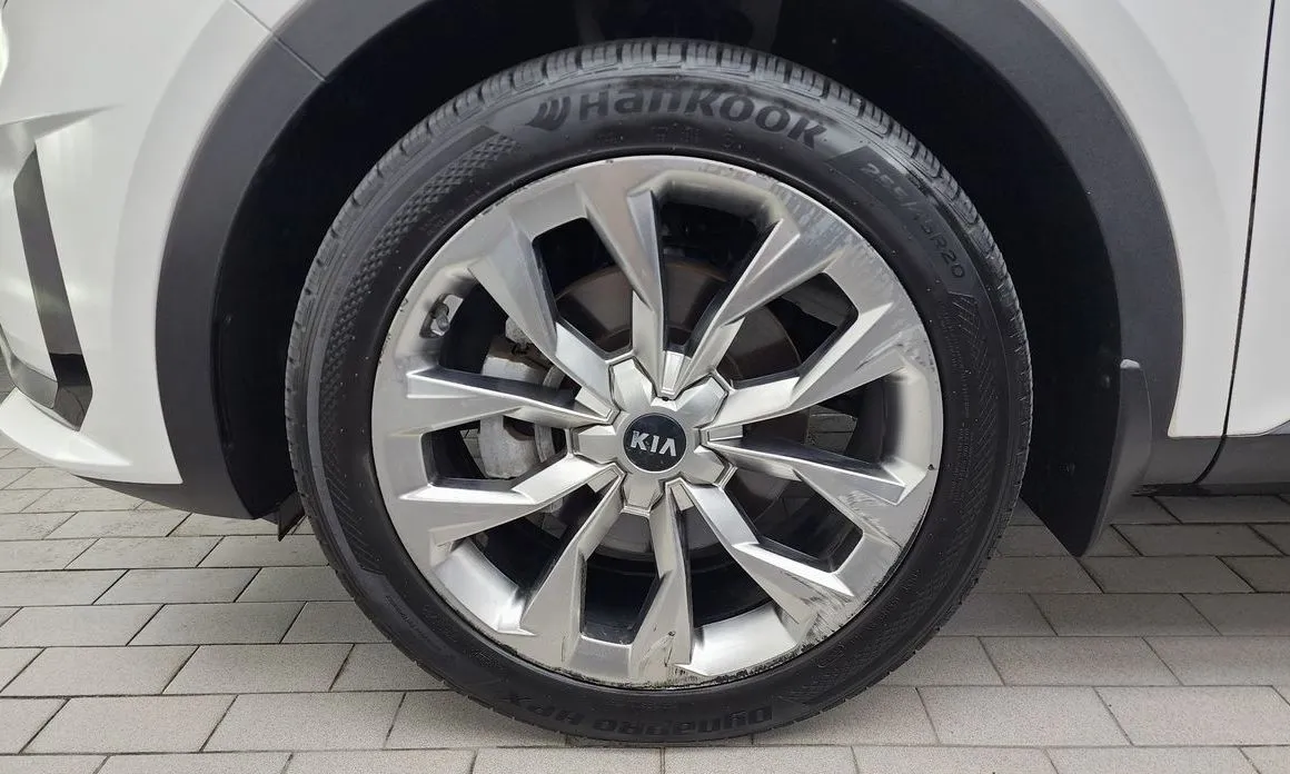 Kia Sorento — фото 5
