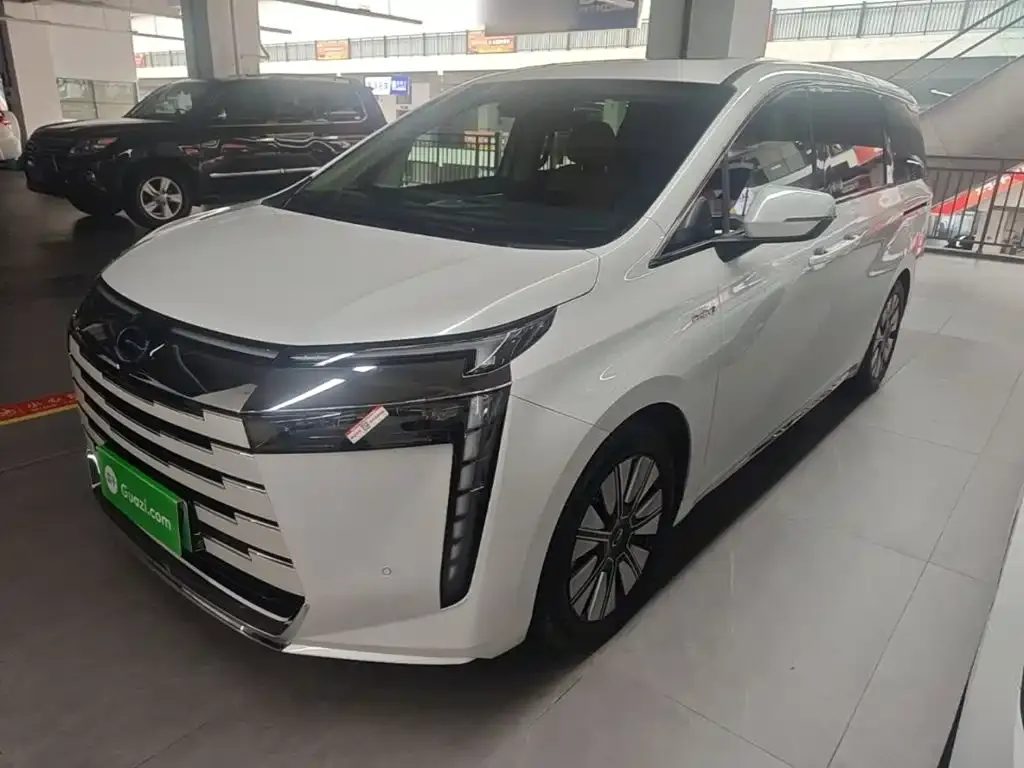 GAC Motor 传祺E8 PHEV — фото 1