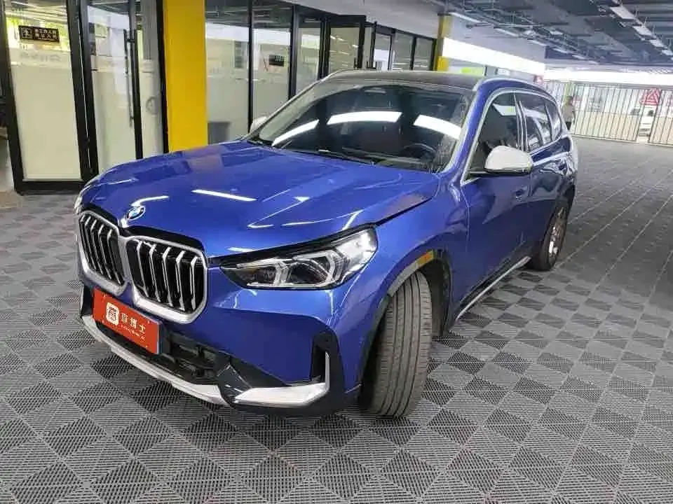 BMW X1 — фото 1
