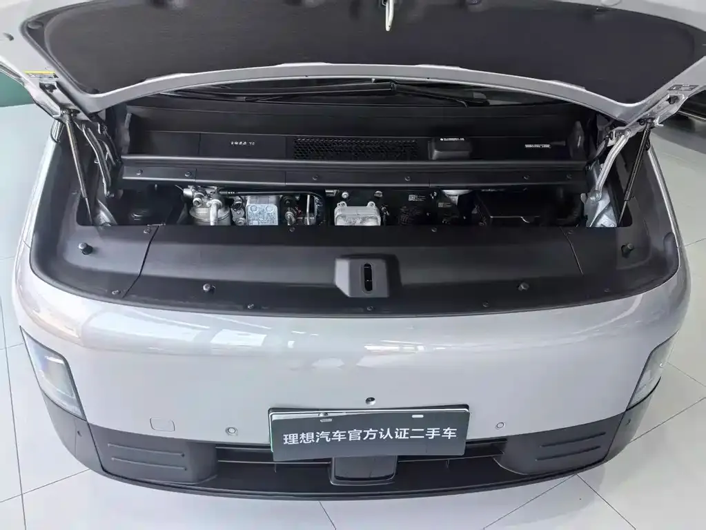 Li Auto MEGA — фото 2