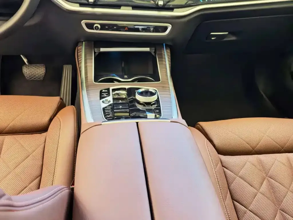BMW X7 — фото 5