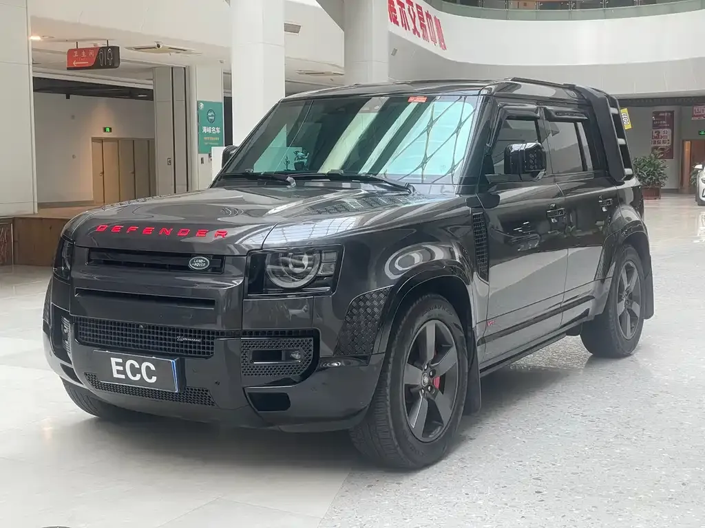 Land Rover Defender — фото 1