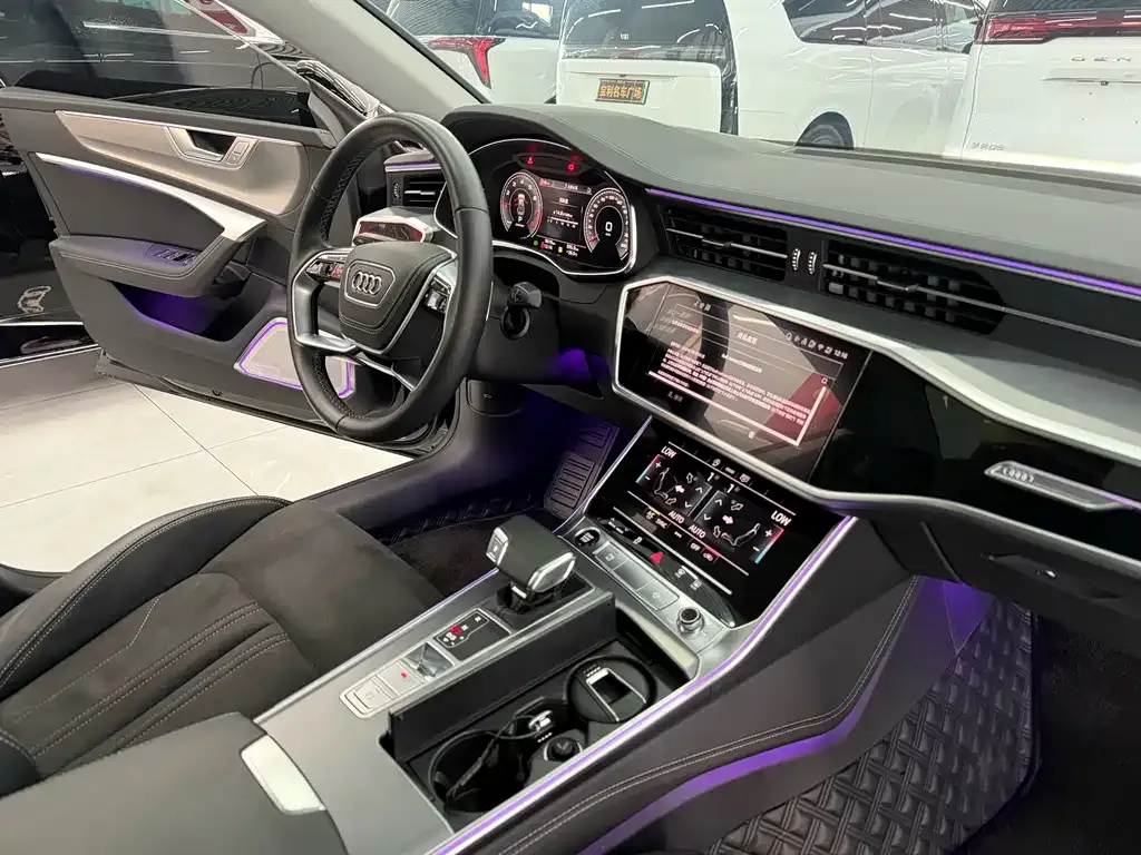 Audi A7L — фото 4