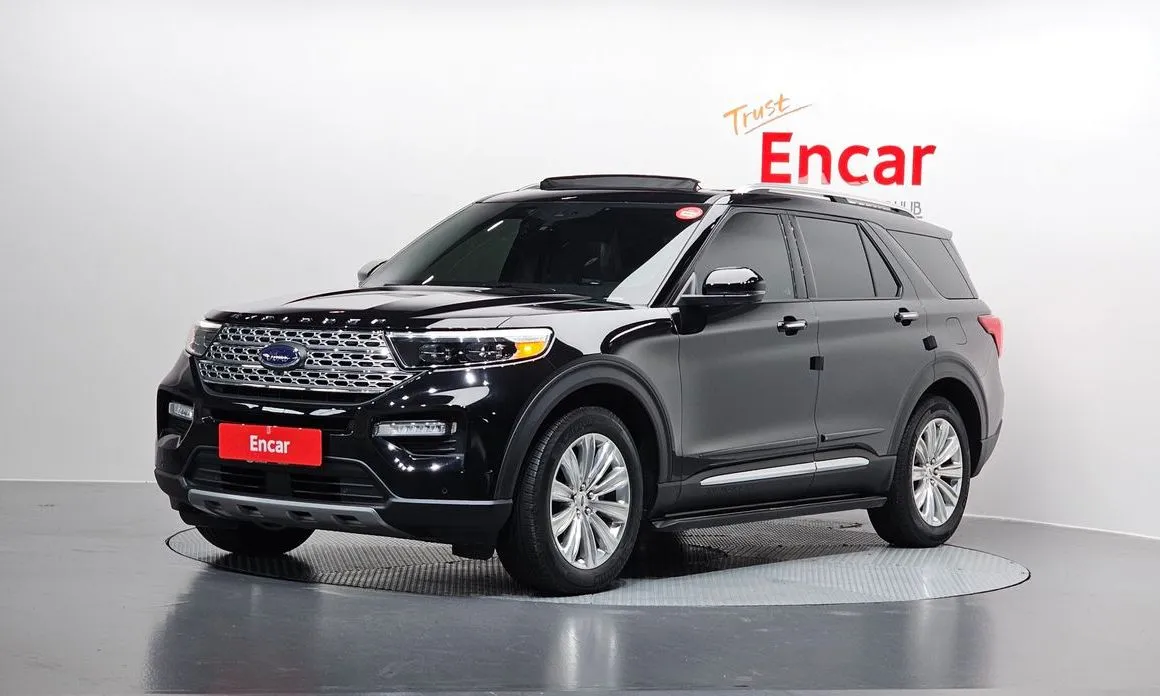 Ford Explorer — фото 1