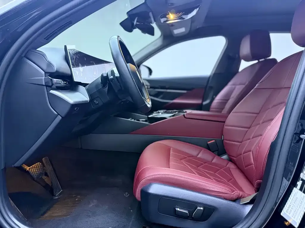BMW 5 Series — фото 10