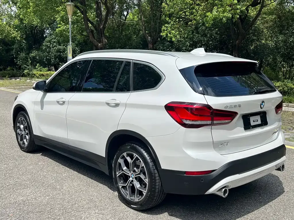 BMW X1 — фото 7