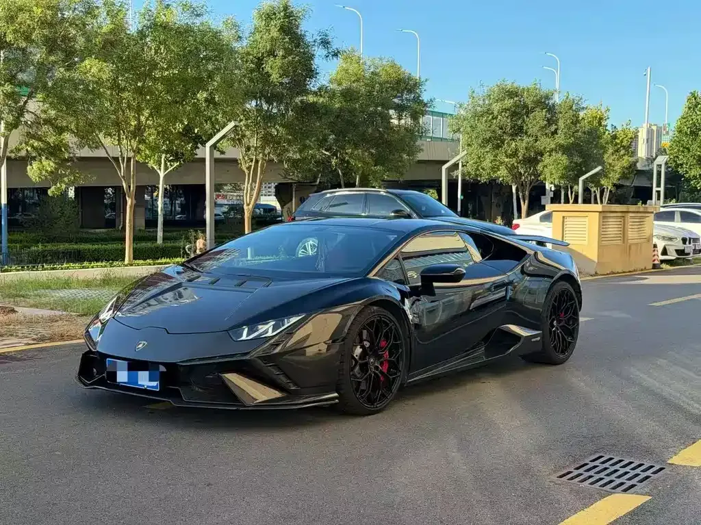 Lamborghini Huracan — фото 1