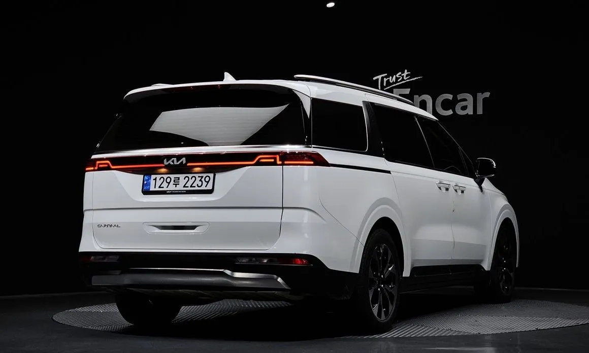 Kia Carnival — фото 3