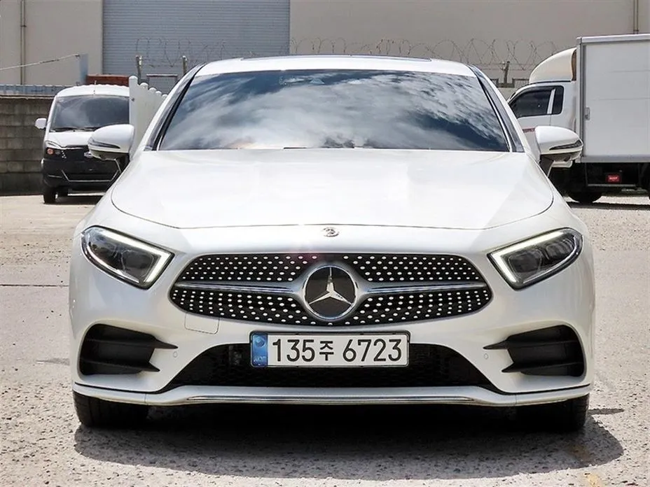 Mercedes-Benz CLS-Class — фото 1