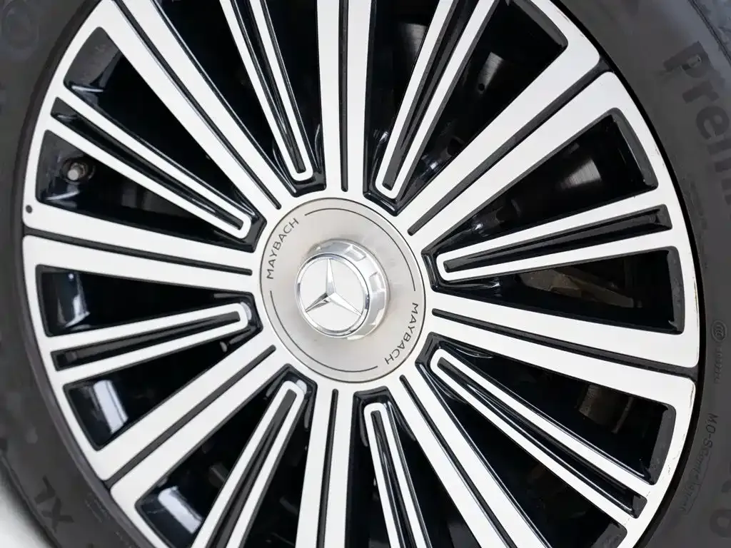 Mercedes-Benz GLS — фото 7