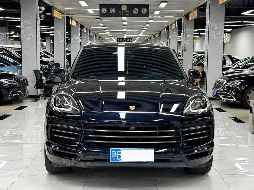 Porsche Cayenne — фото 2