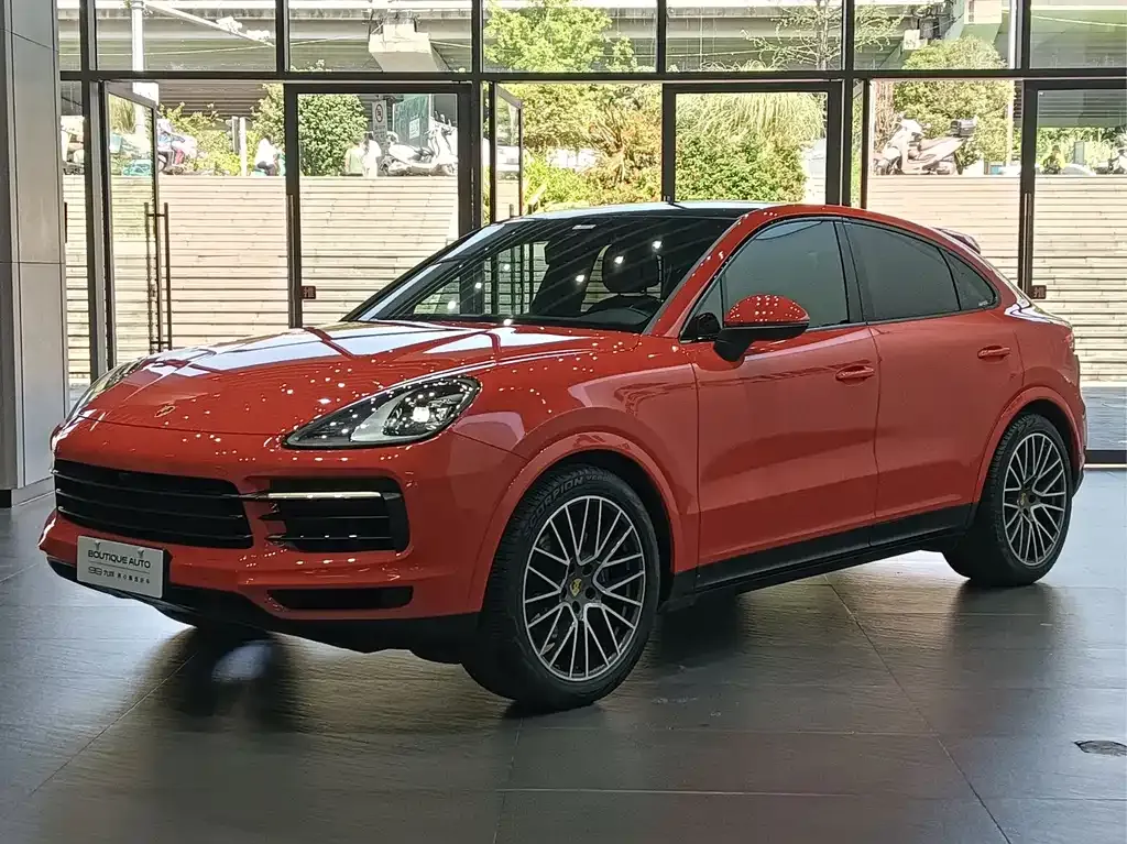 Porsche Cayenne — фото 1