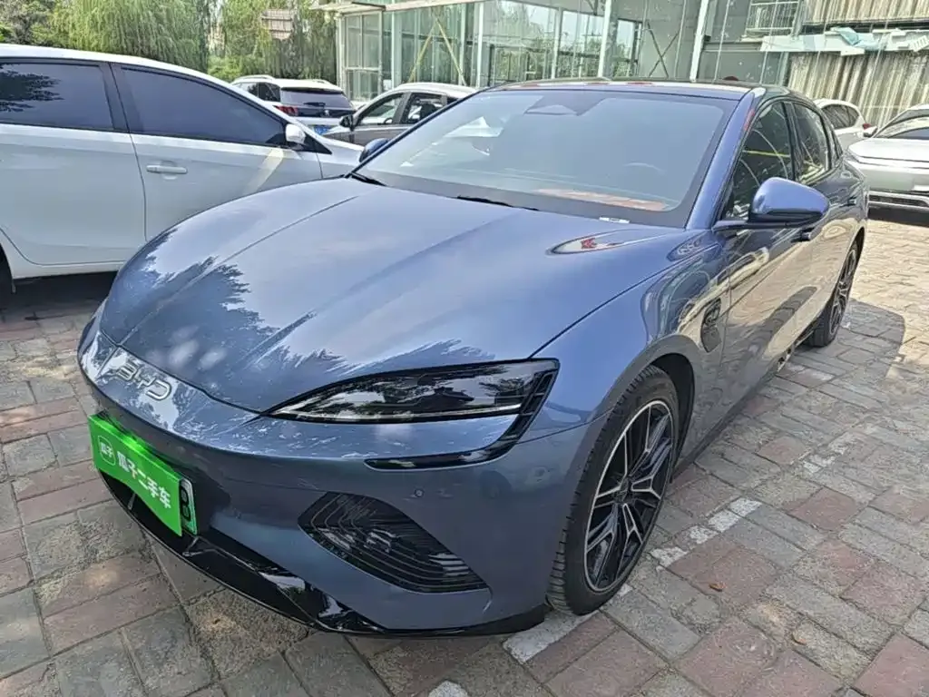 BYD Seal — фото 1