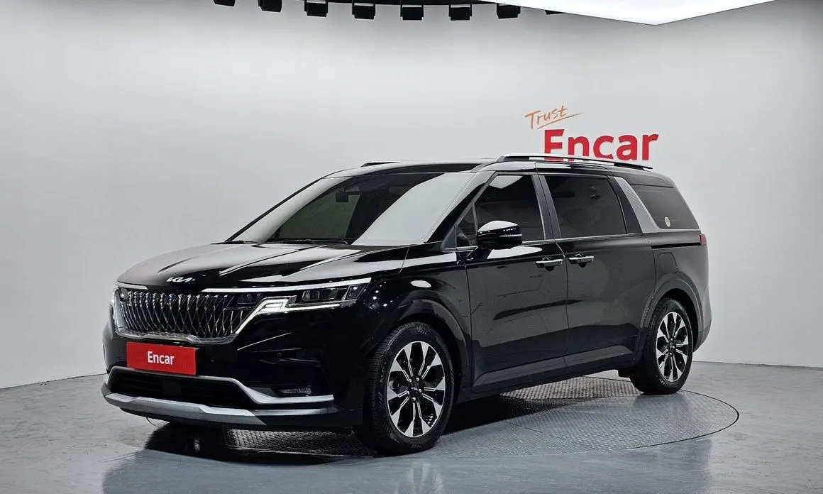 Kia Carnival — фото 1