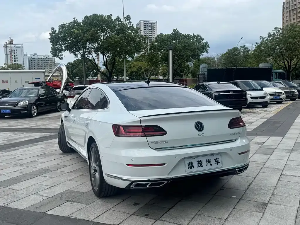 Volkswagen CC — фото 6