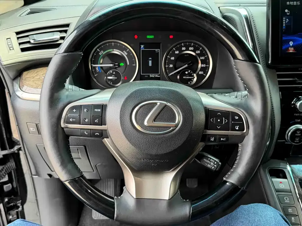 Toyota Vellfire — фото 10