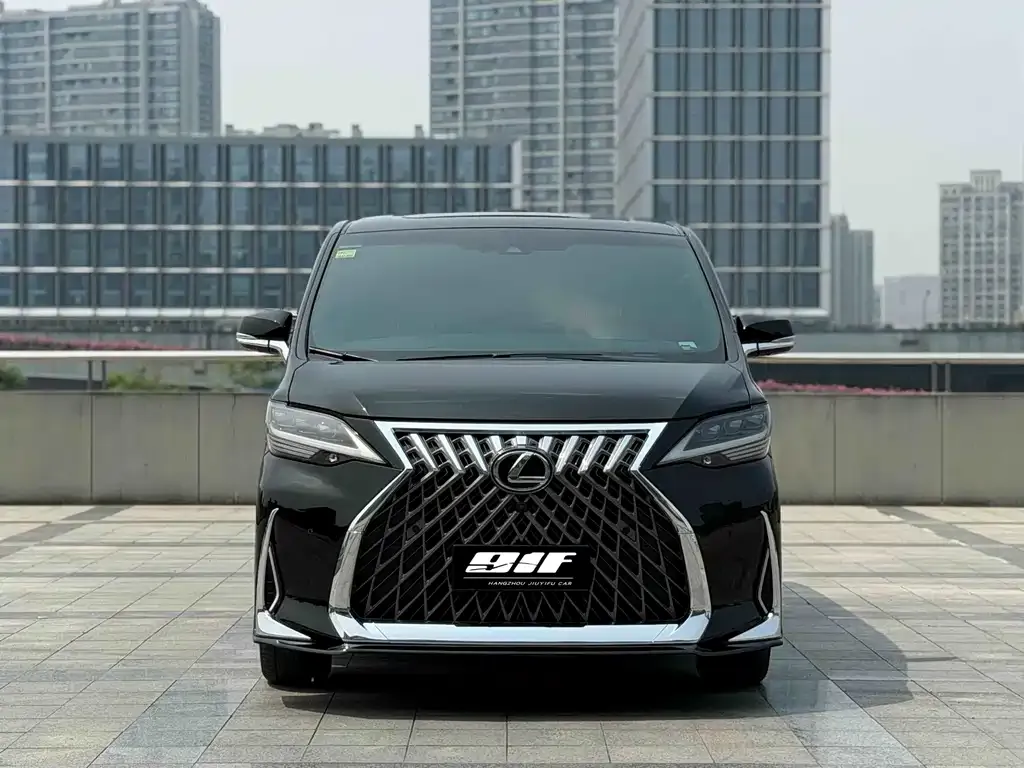 Toyota Vellfire — фото 3