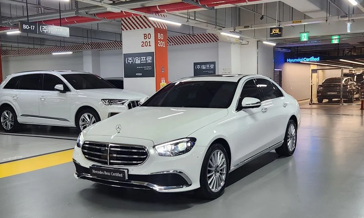 Mercedes-Benz E-Class — фото 1