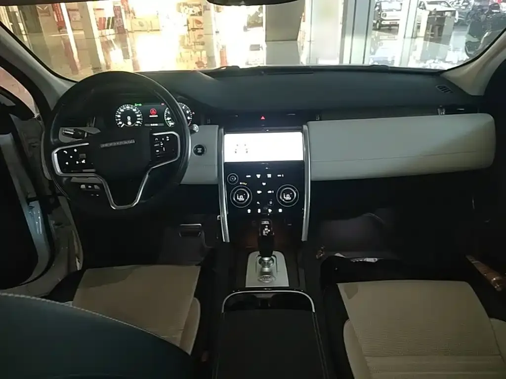 Land Rover Discovery Sport Hybrid — фото 4