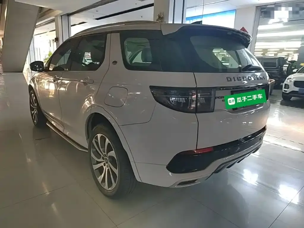 Land Rover Discovery Sport Hybrid — фото 8