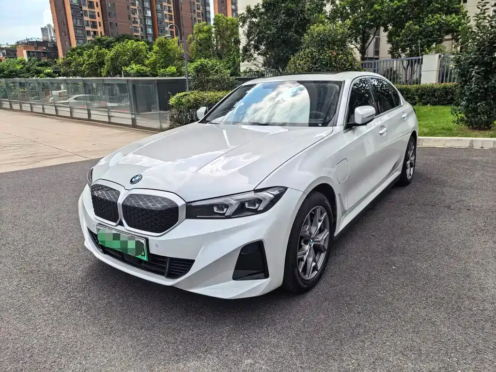BMW i3 — фото 1