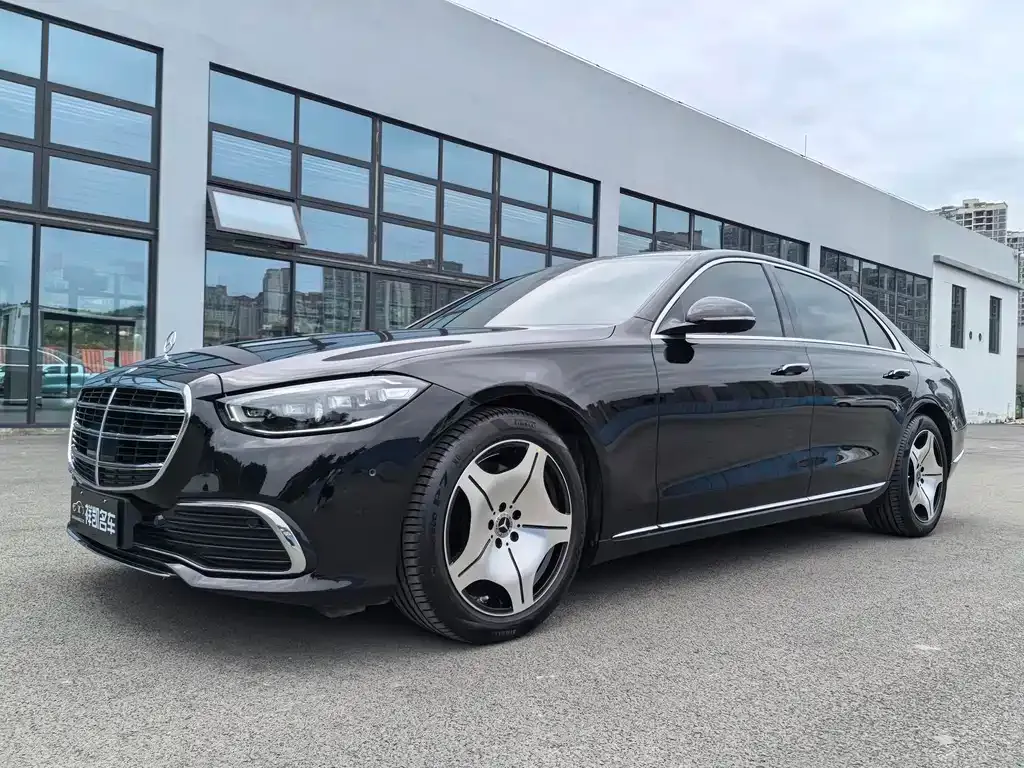 Mercedes-Benz S-Class — фото 1