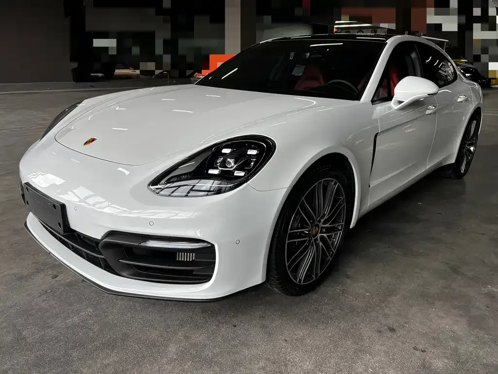 Porsche Panamera — фото 1