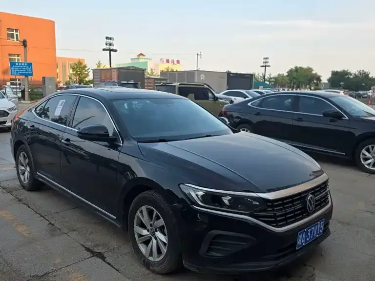 Volkswagen Passat — фото 6