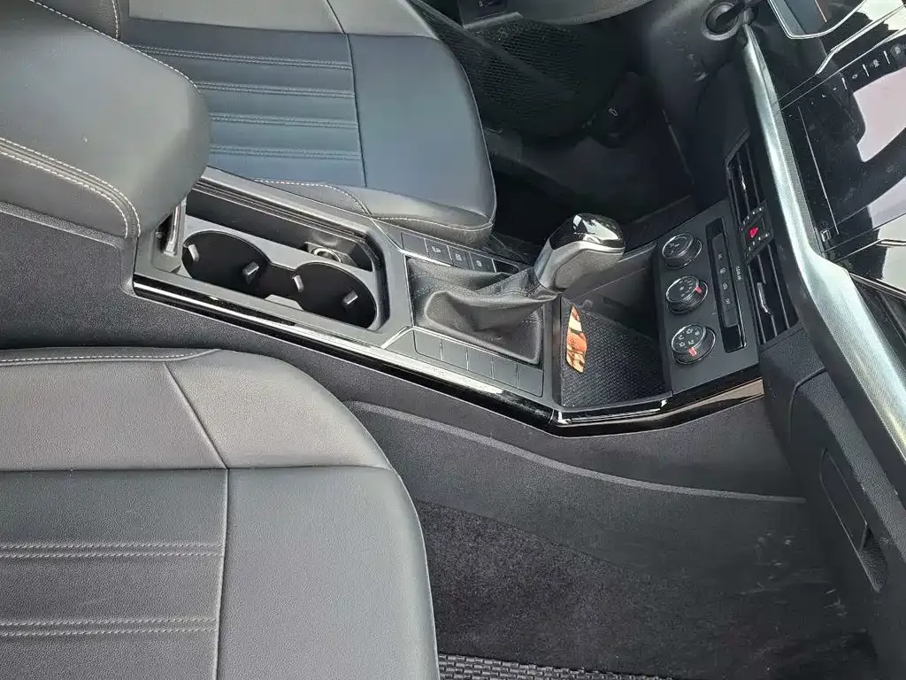 Volkswagen Passat — фото 4