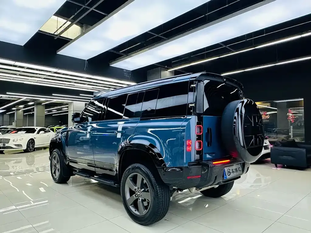 Land Rover Defender — фото 3