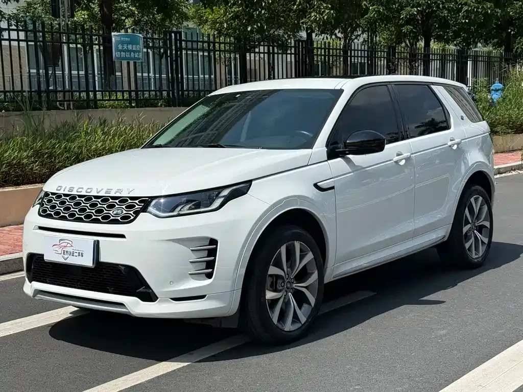 Land Rover Discovery Sport — фото 1