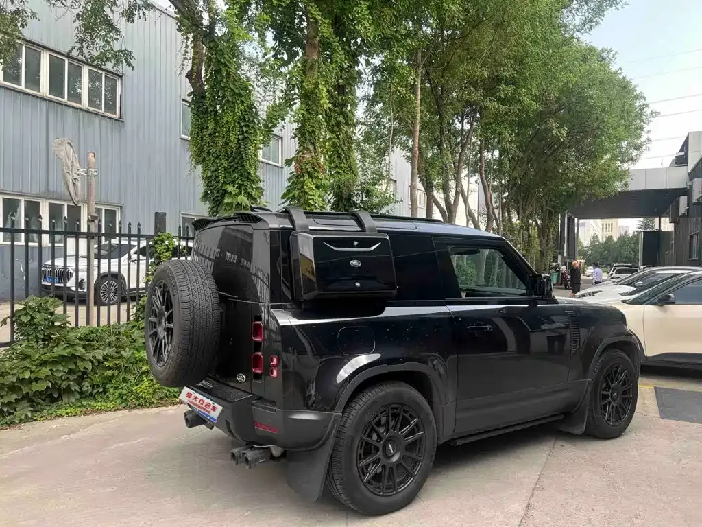 Land Rover Defender — фото 6