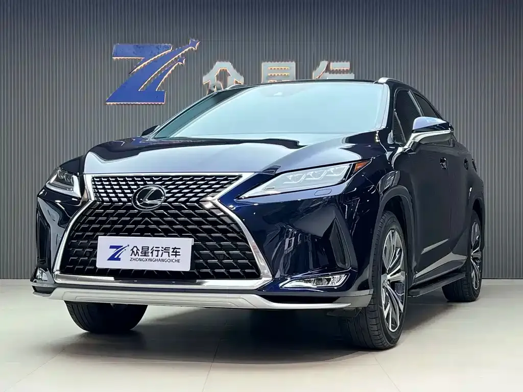 Lexus RX — фото 1