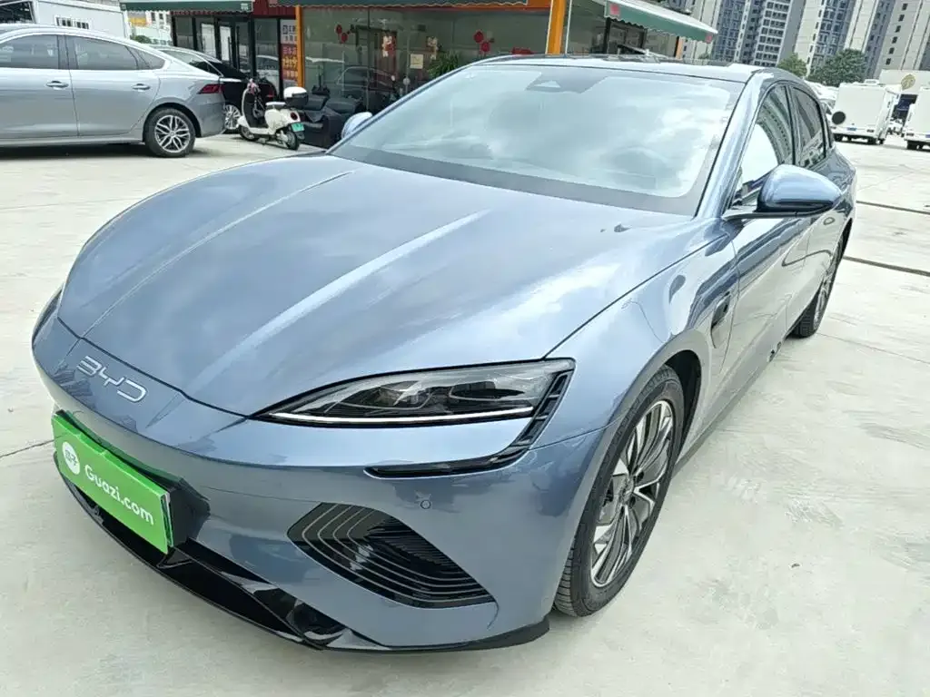 BYD Seal — фото 1