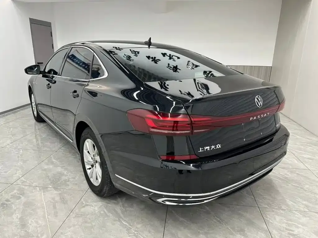 Volkswagen Passat — фото 7