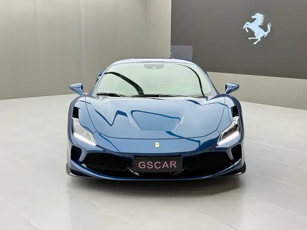 Ferrari F8 — фото 1