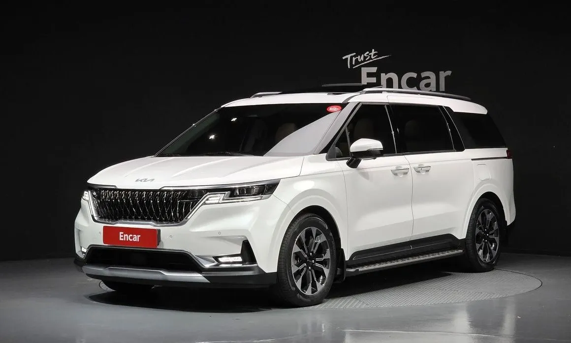 Kia Carnival — фото 1